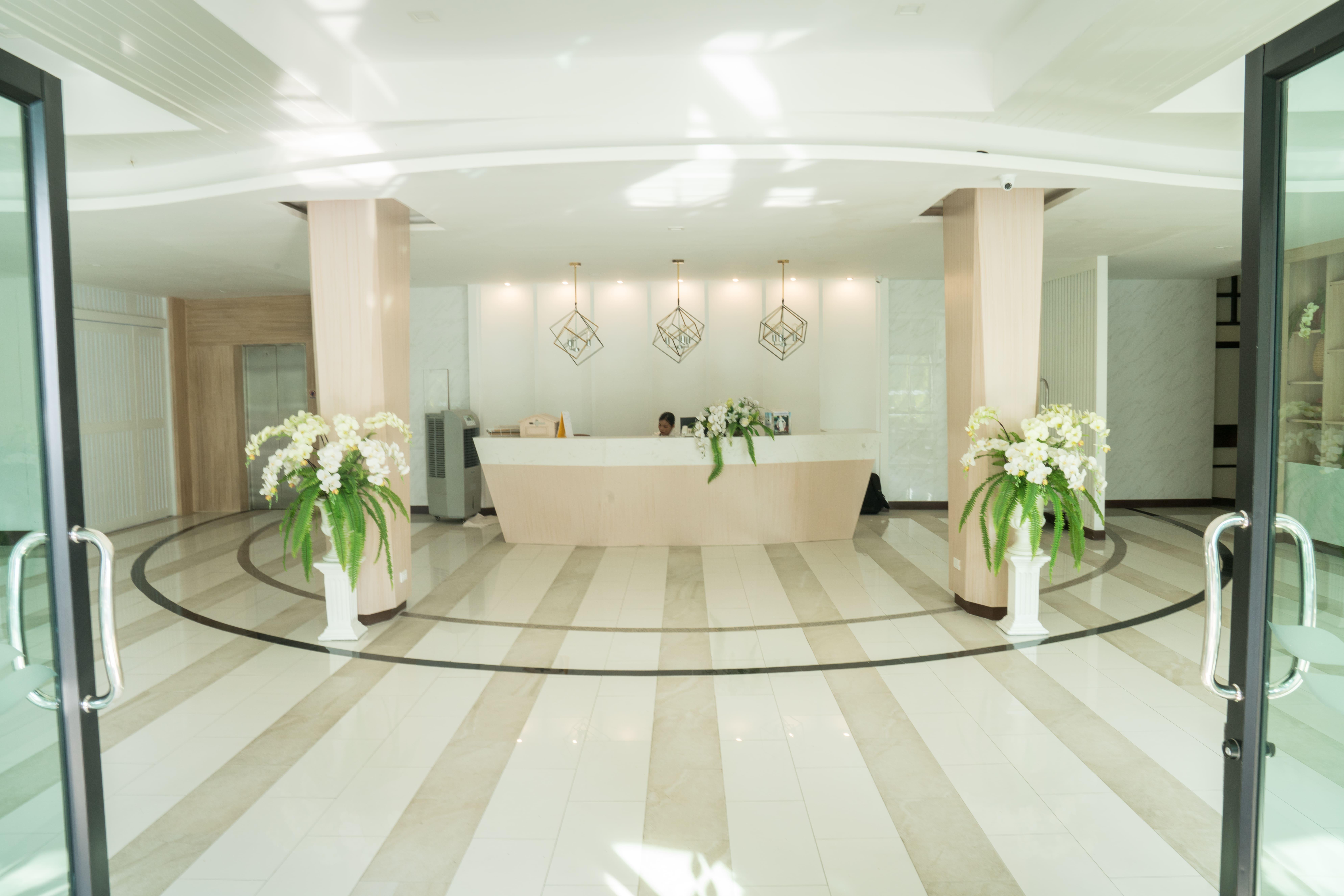 Grand Jomtien Palace Hotel - Sha Extra Plus Esterno foto