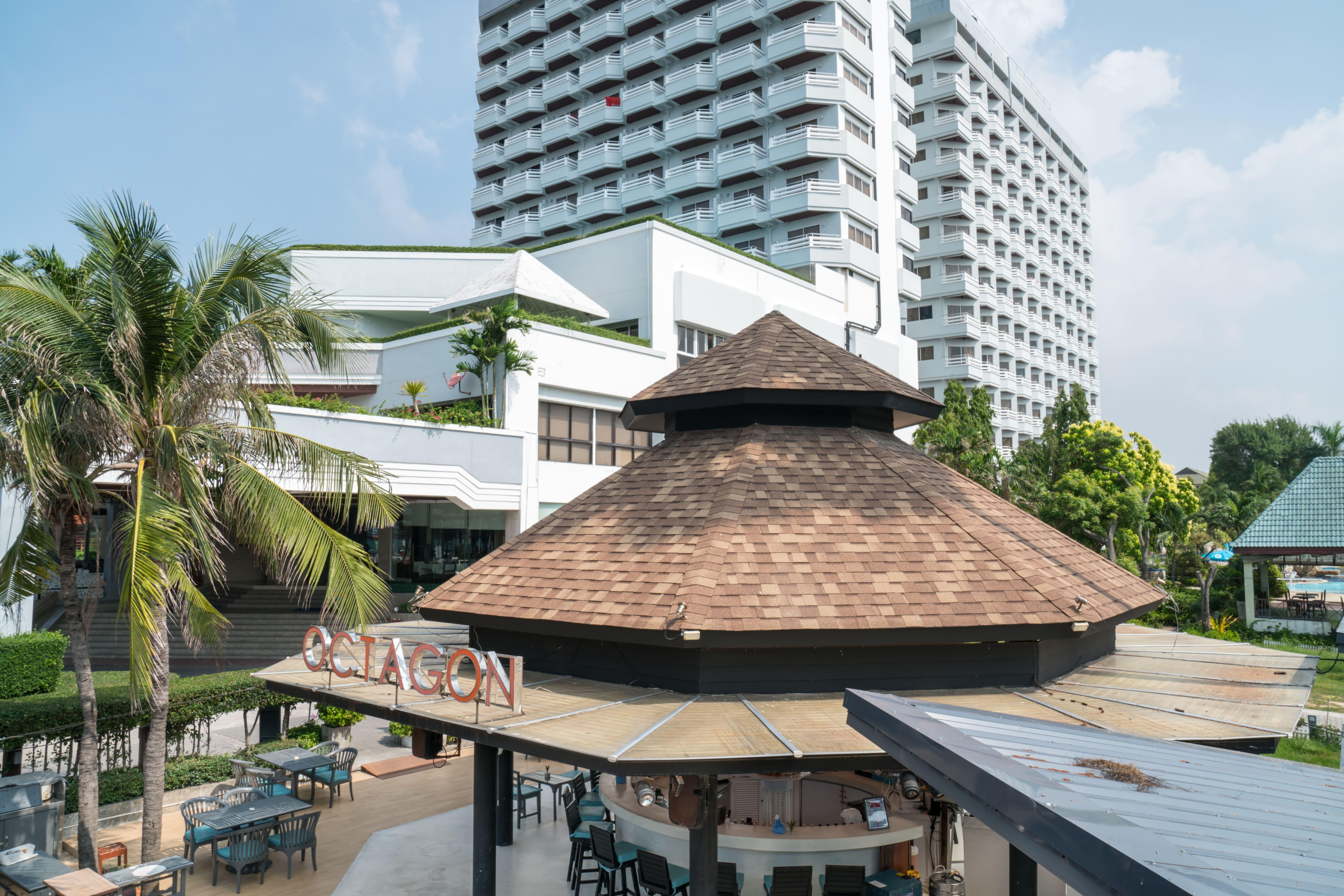 Grand Jomtien Palace Hotel - Sha Extra Plus Esterno foto