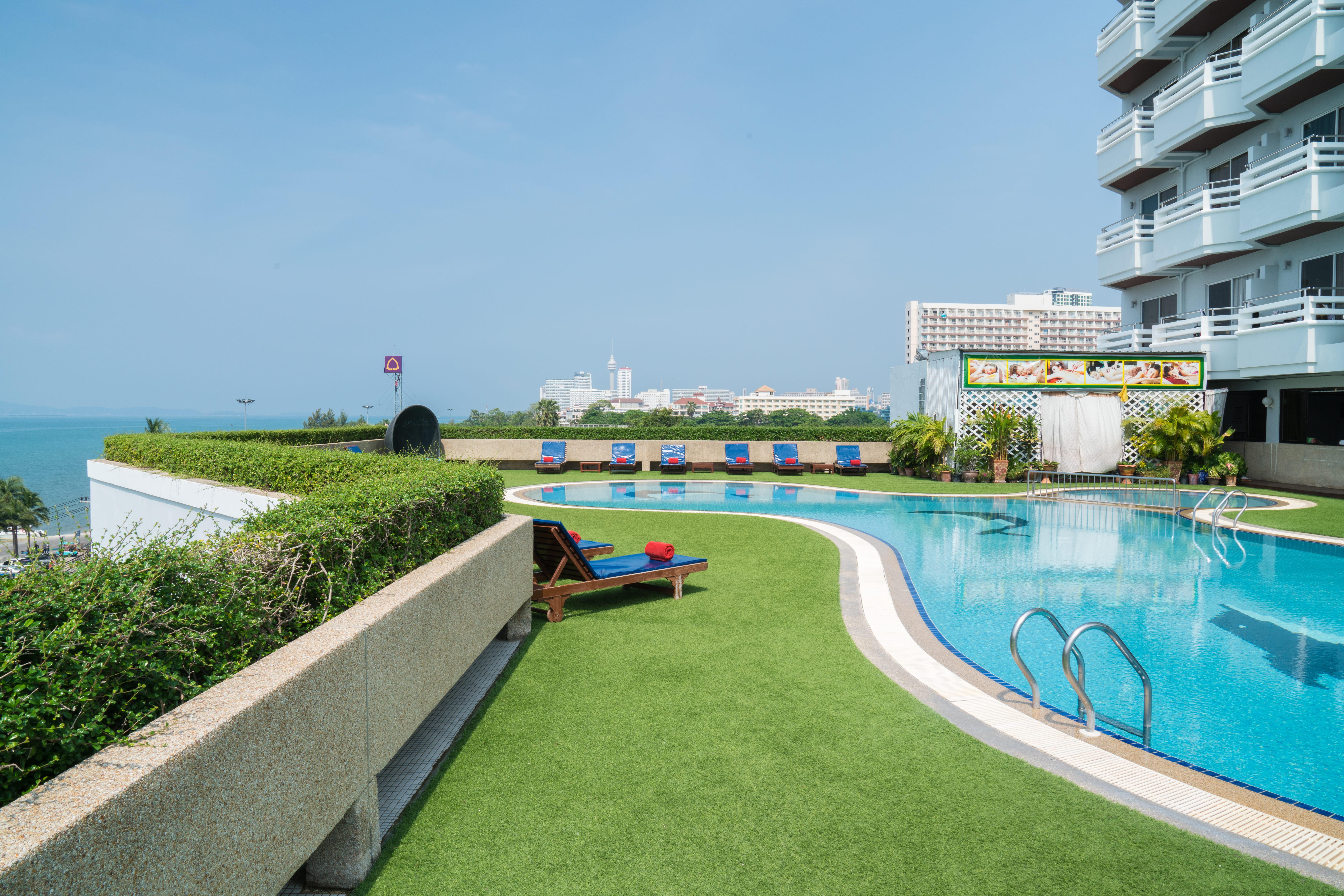 Grand Jomtien Palace Hotel - Sha Extra Plus Esterno foto