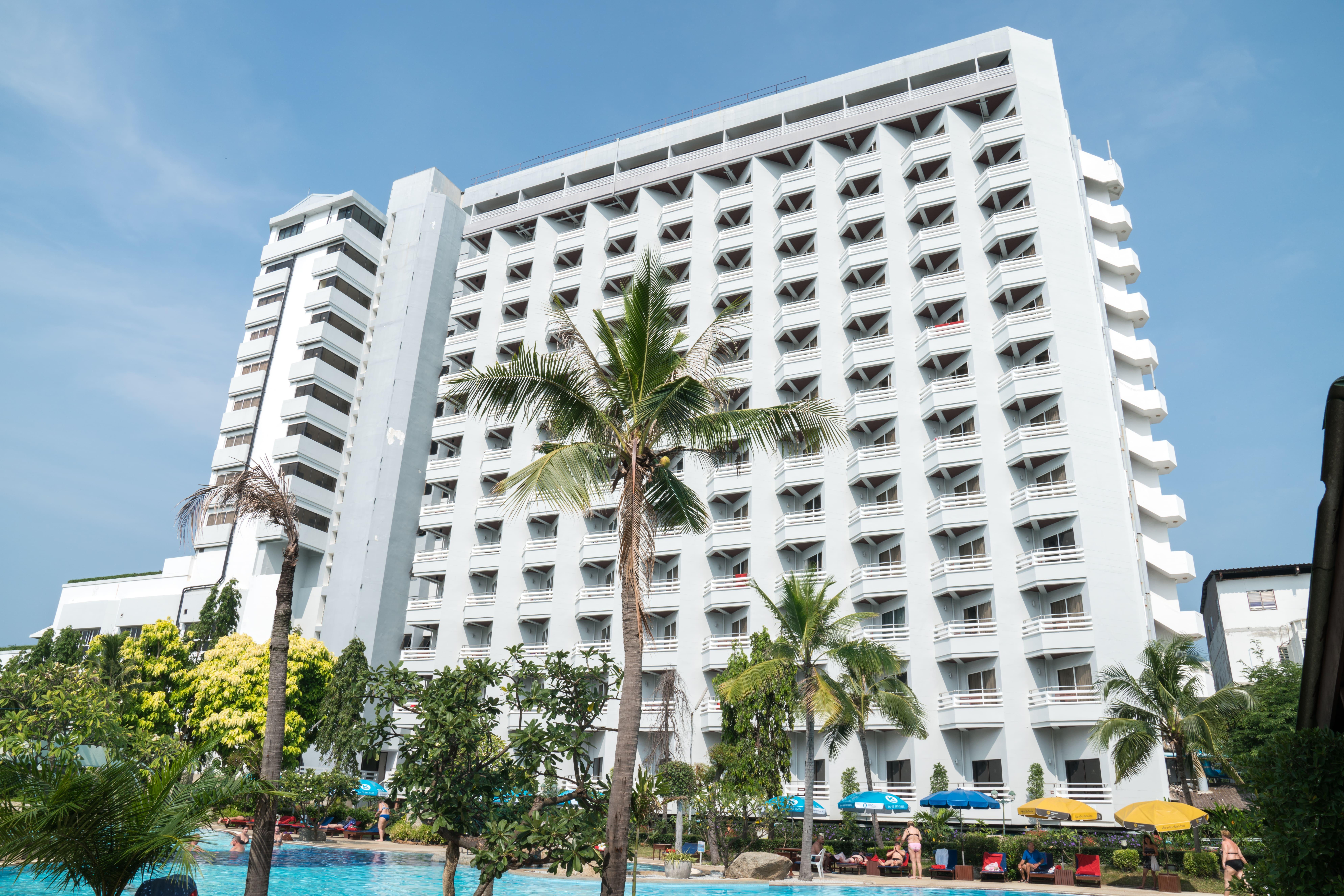 Grand Jomtien Palace Hotel - Sha Extra Plus Esterno foto