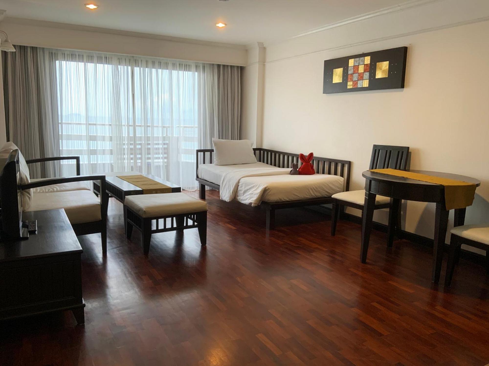 Grand Jomtien Palace Hotel - Sha Extra Plus Esterno foto