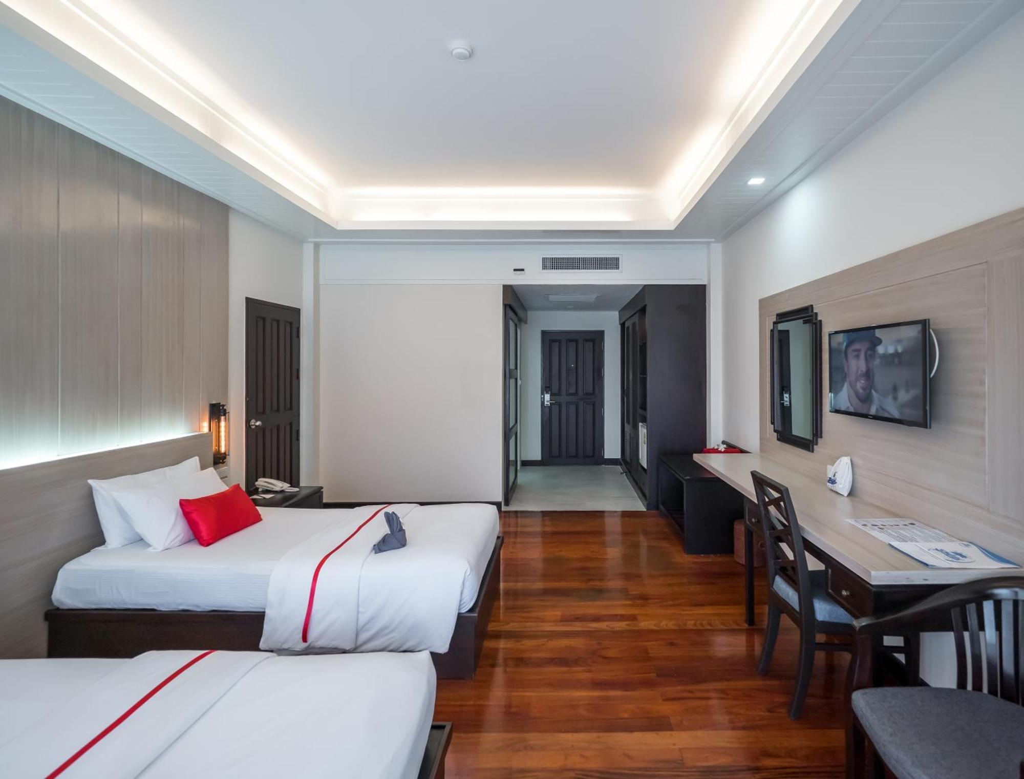 Grand Jomtien Palace Hotel - Sha Extra Plus Esterno foto